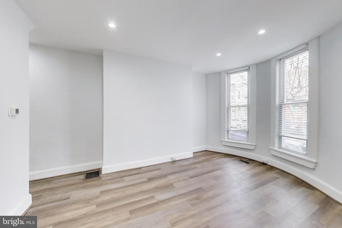 1241 James Street photo 32