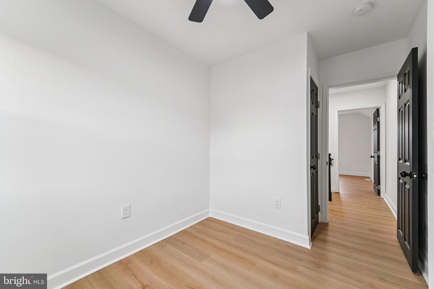 923 North Hill Road photo 15
