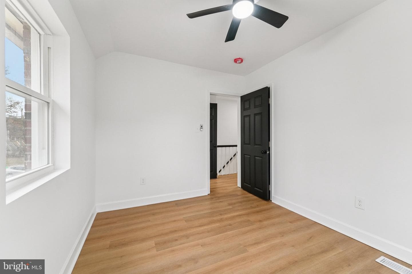 923 North Hill Road photo 20