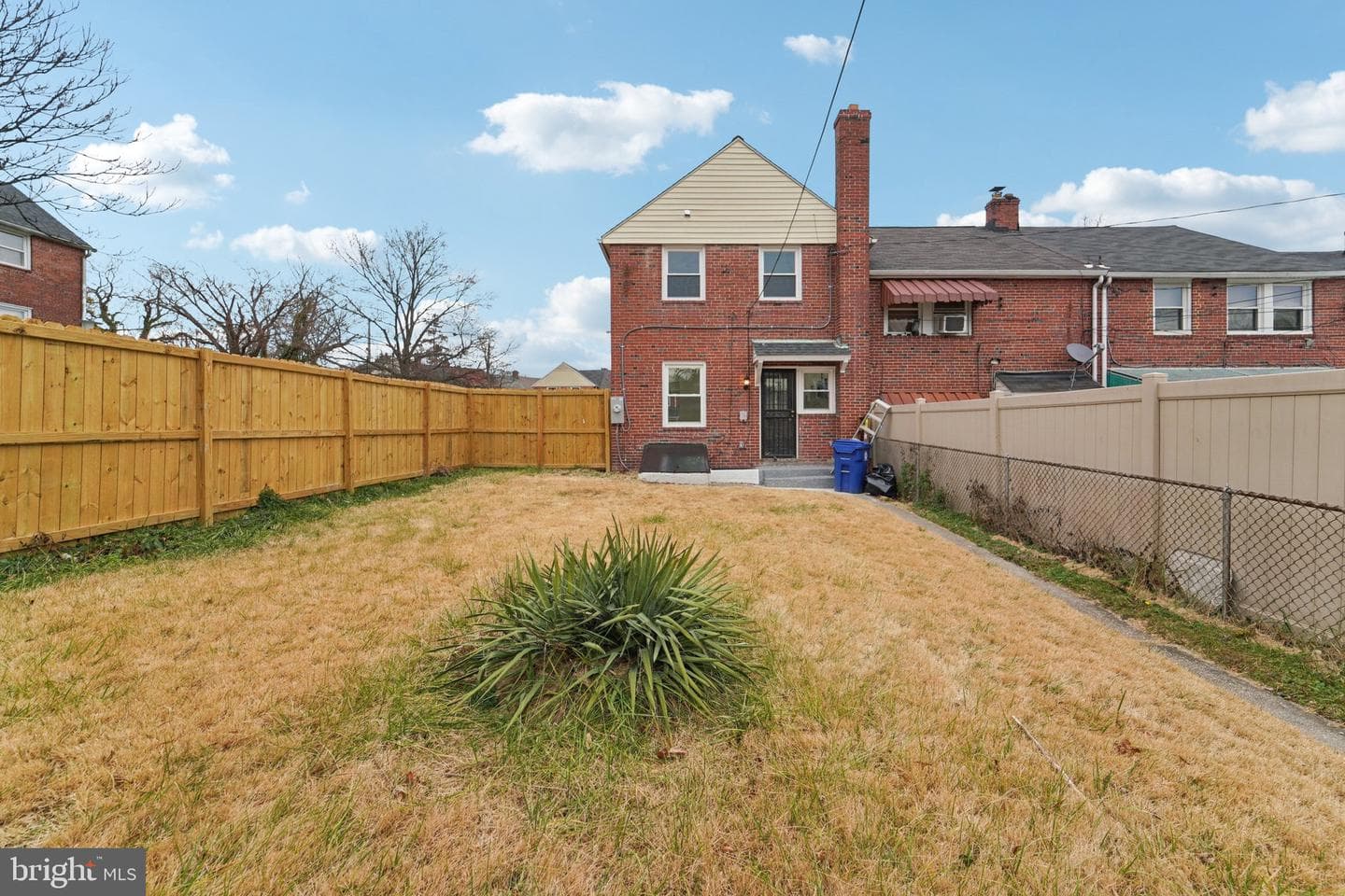 923 North Hill Road photo 28