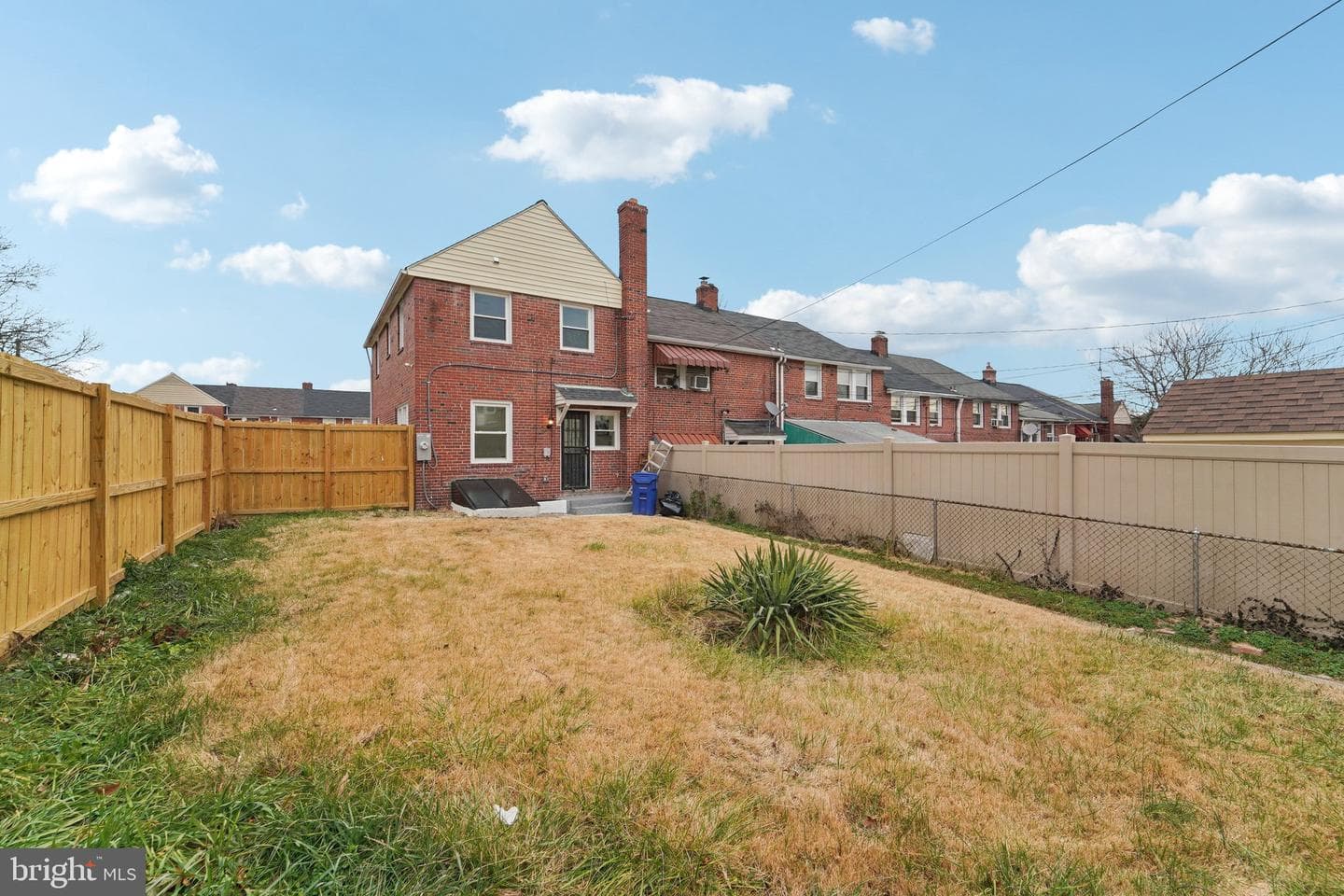 923 North Hill Road photo 29