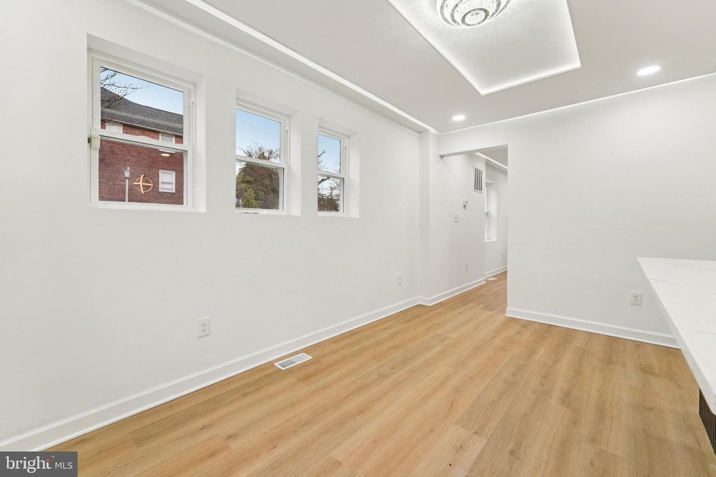 923 North Hill Road photo 9