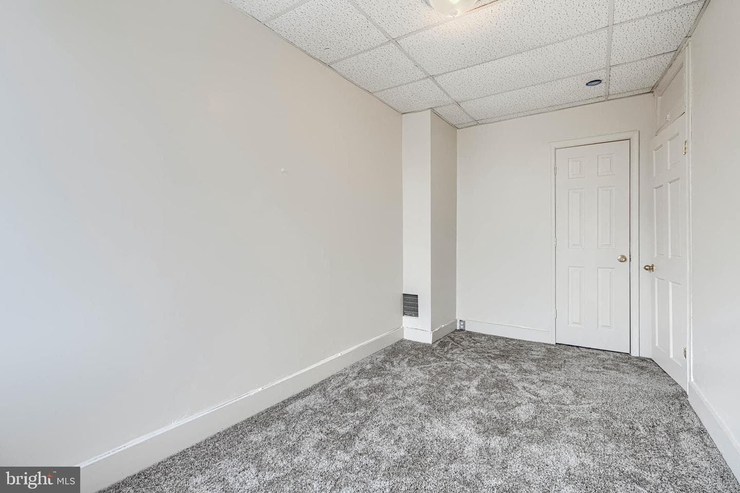 2703 Jefferson Street photo 16