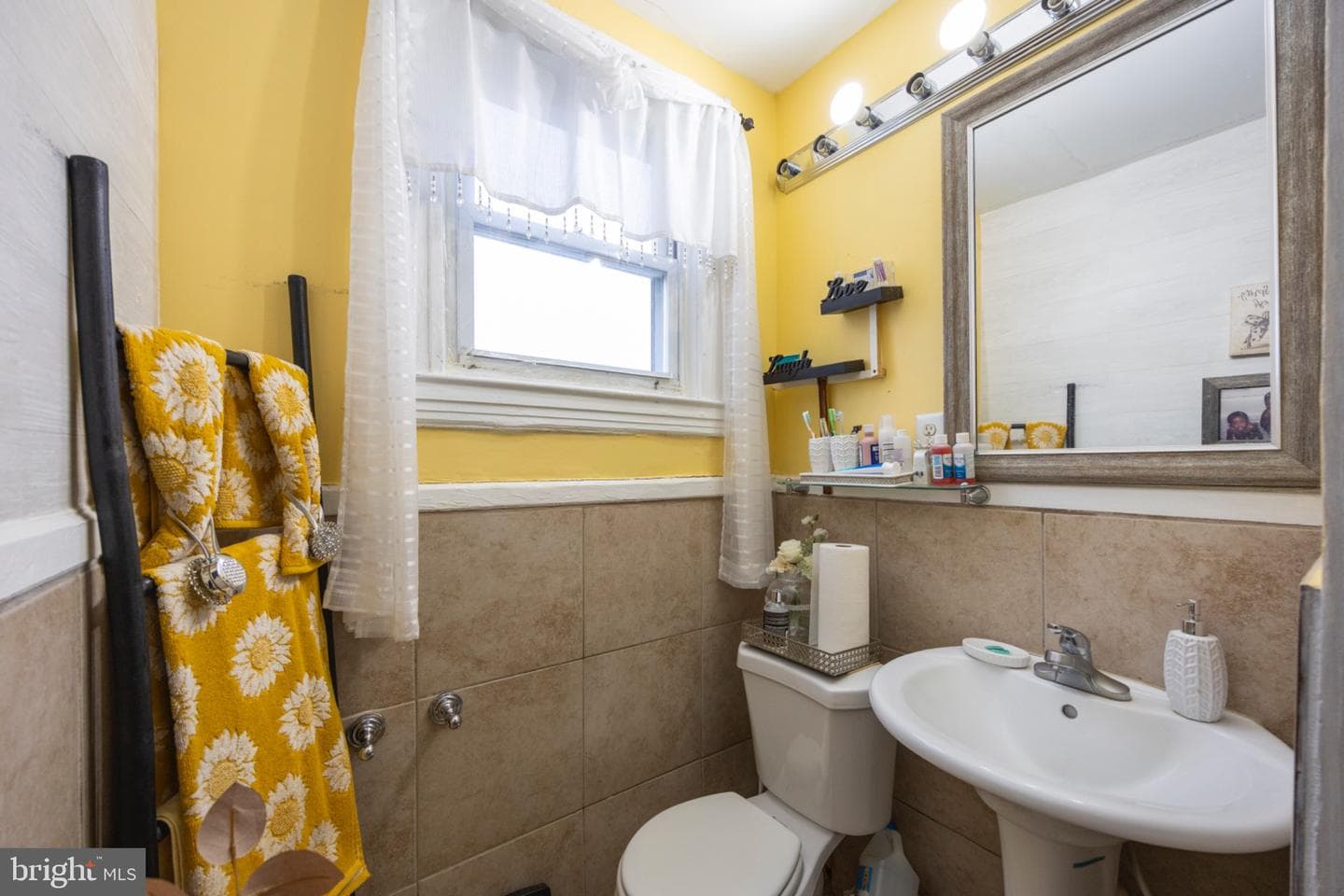 30 N Ellamont Street photo 19