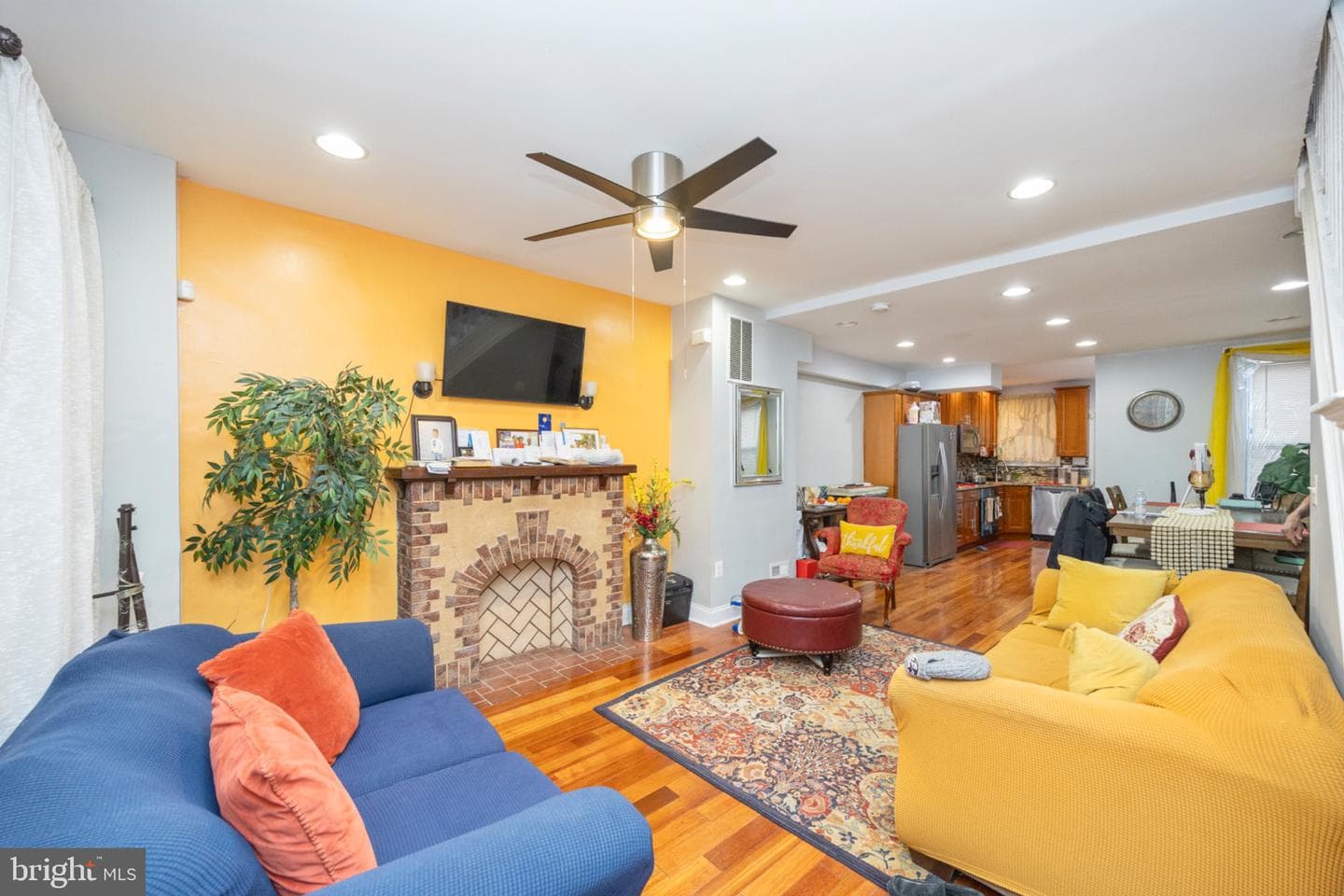 30 N Ellamont Street photo 4