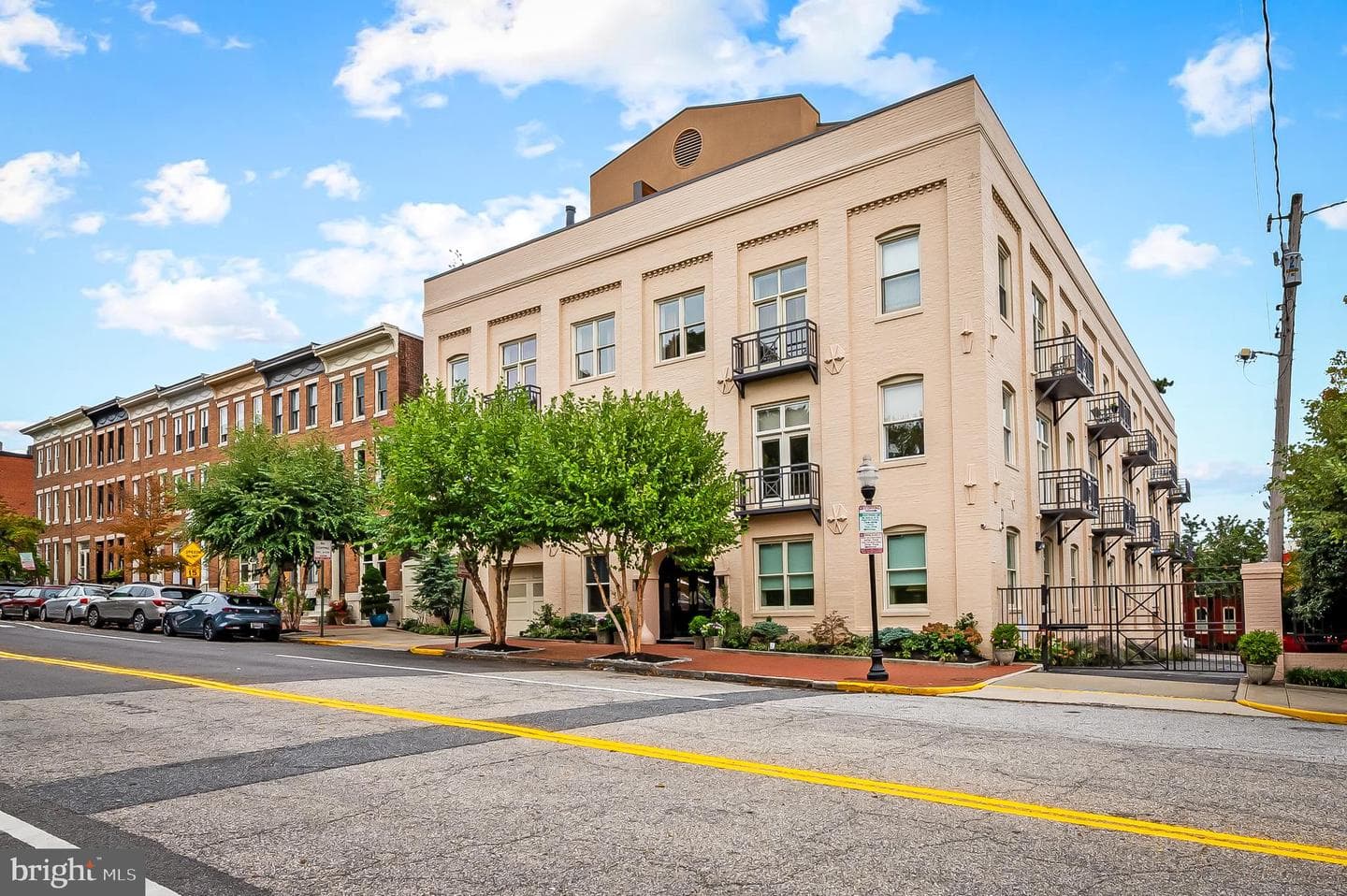 327 Warren Avenue #j photo 38
