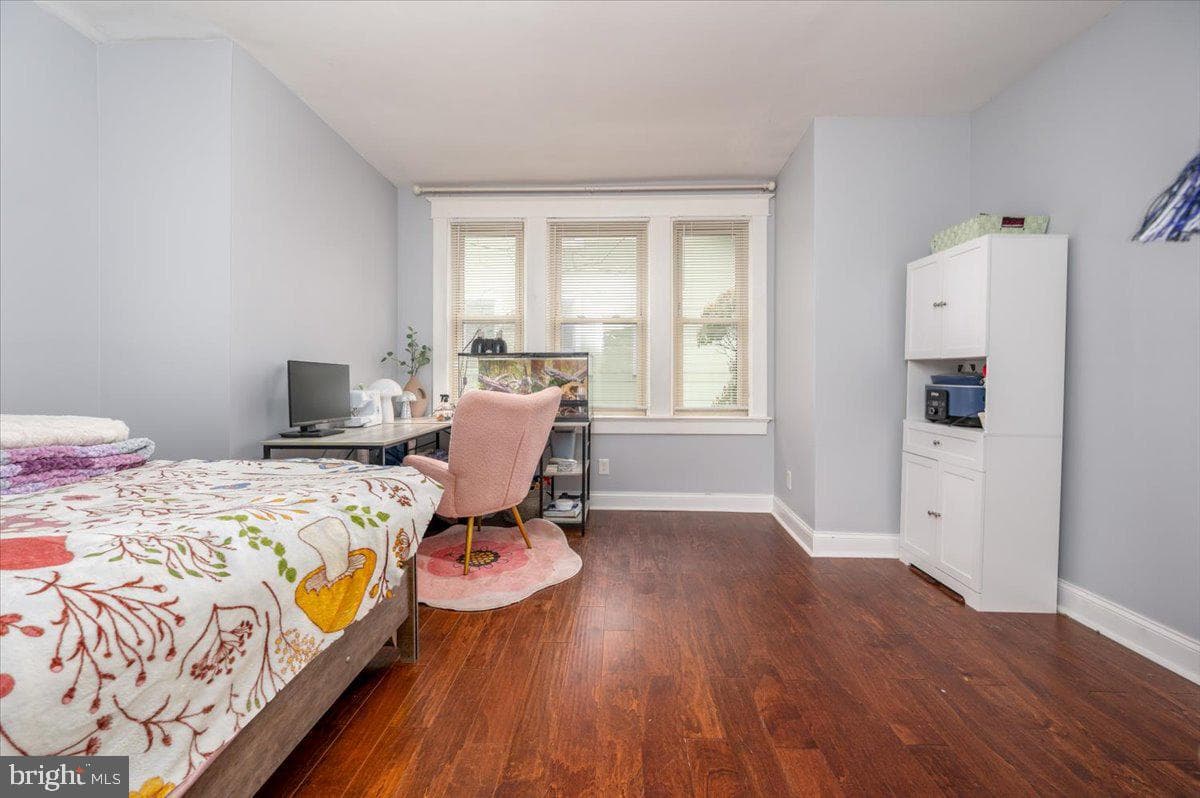 3202 E Northern Parkway photo 17