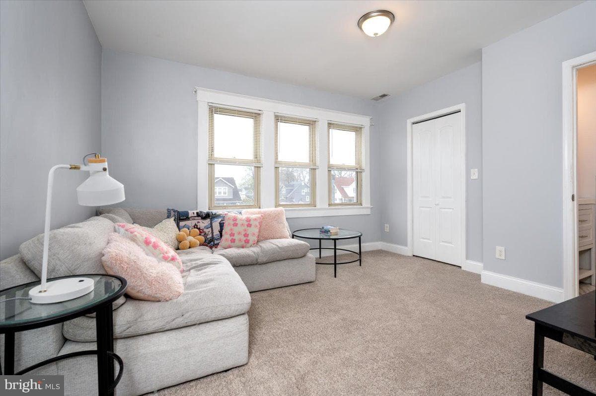 3202 E Northern Parkway photo 21