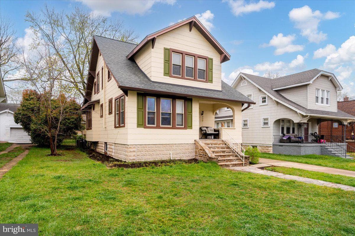 3202 E Northern Parkway photo 3