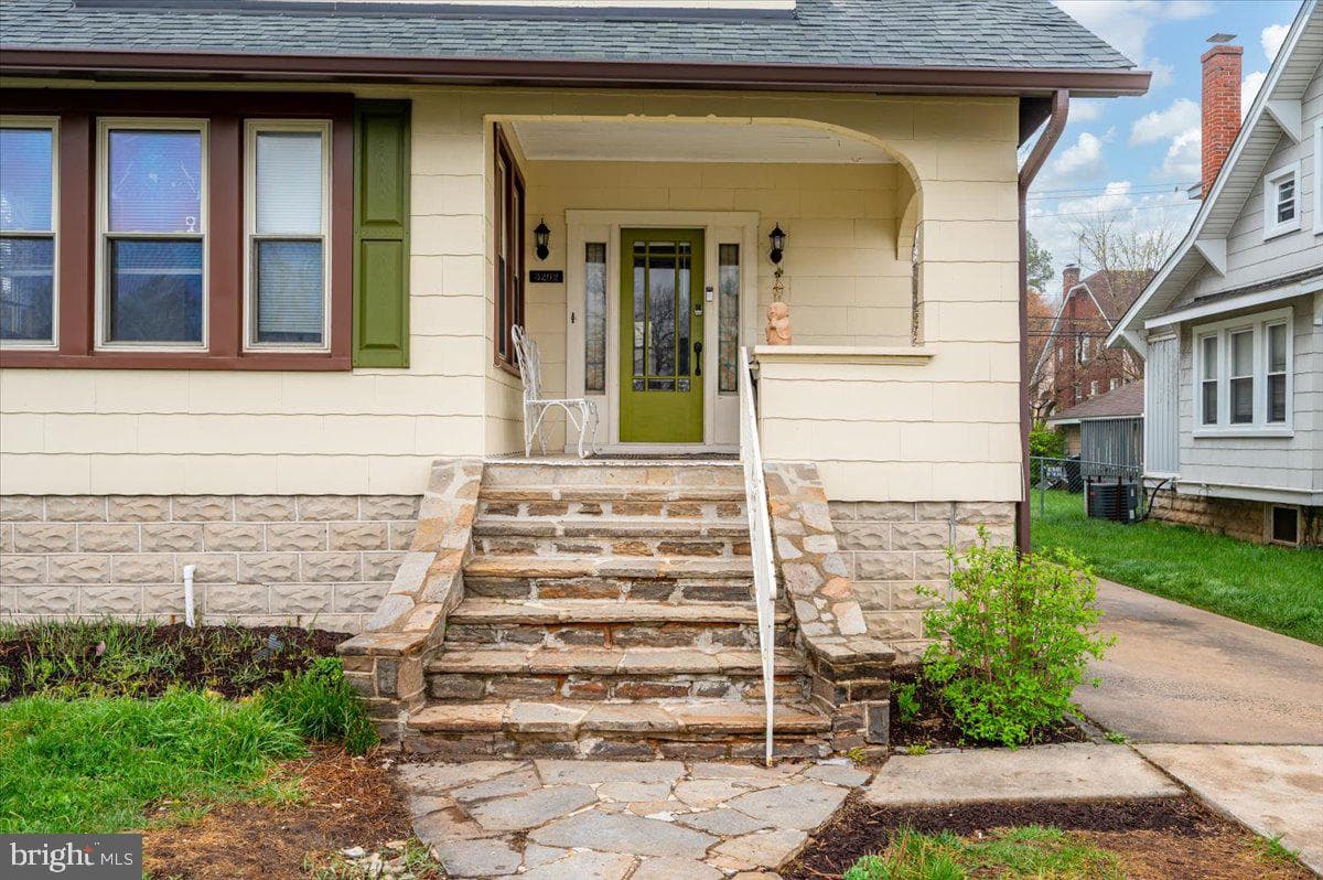 3202 E Northern Parkway photo 4