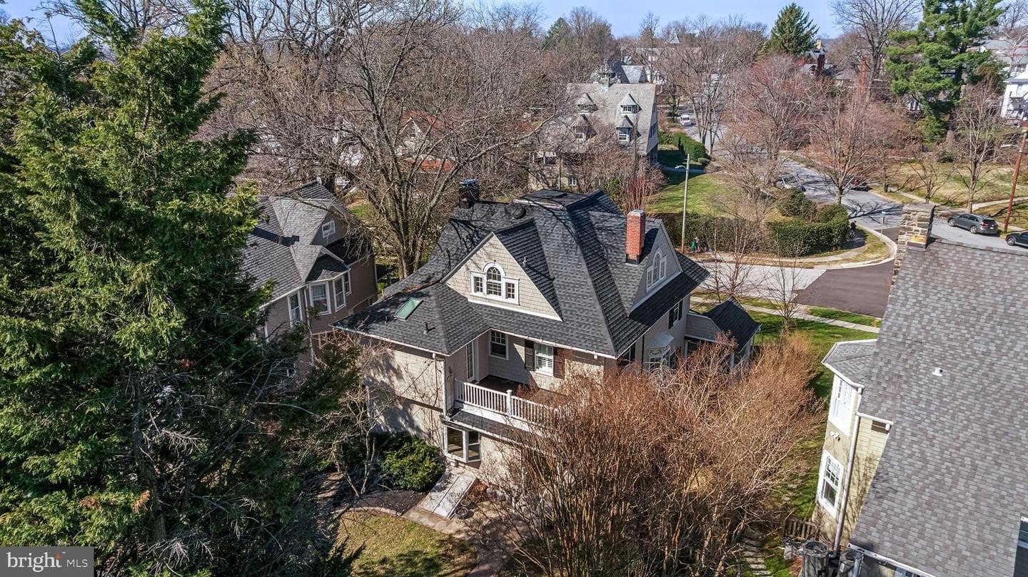 225 Hawthorne Road photo 6