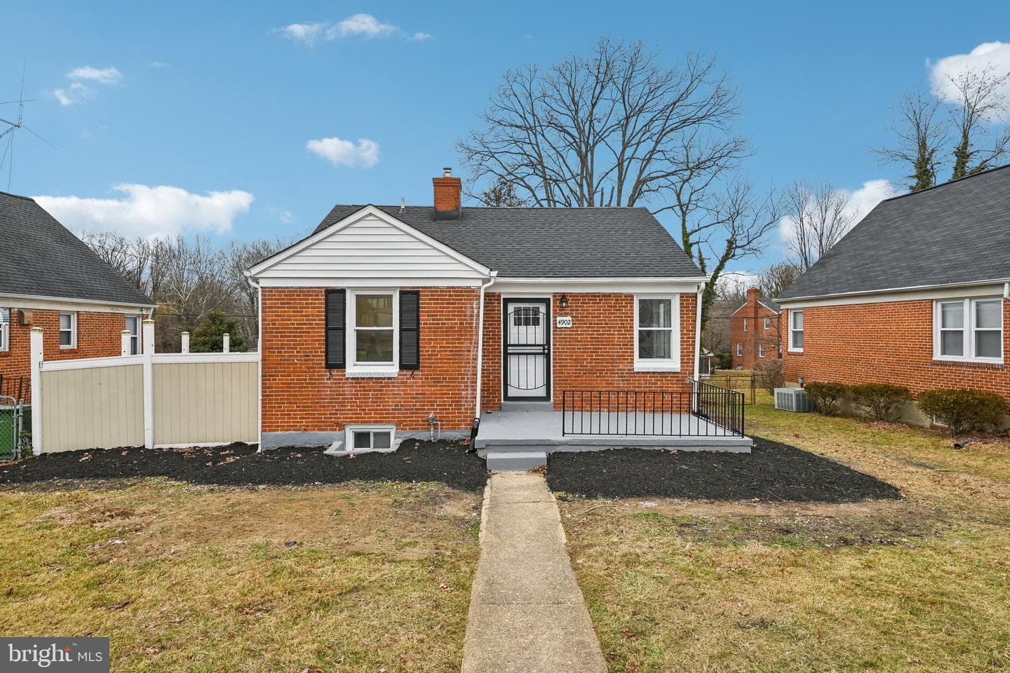 4902 Gilray Drive photo 5