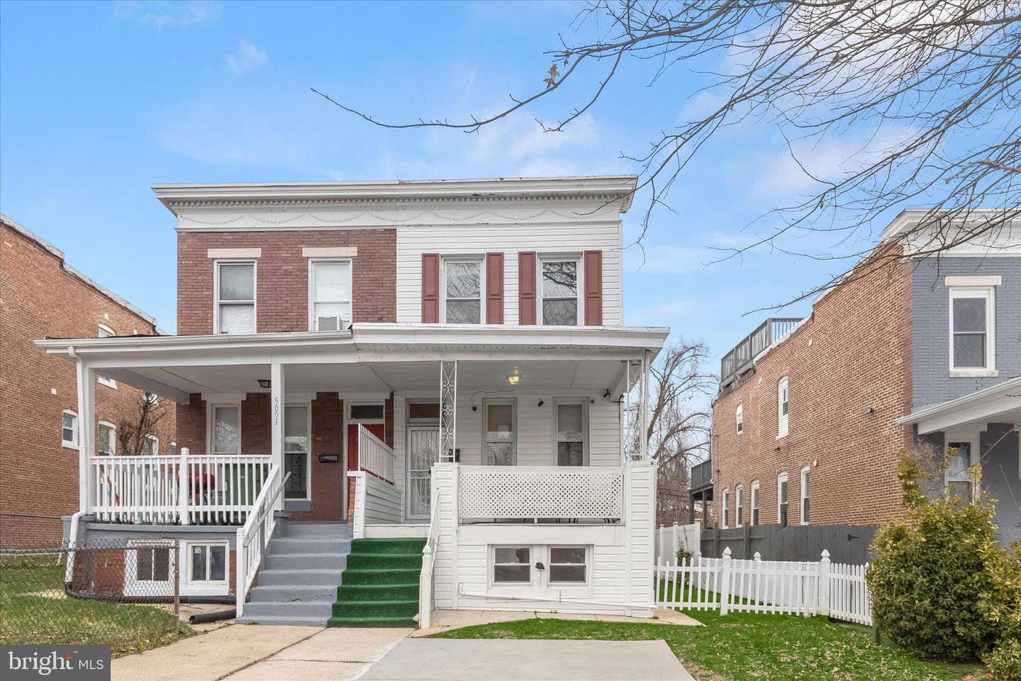 5019 Midwood Avenue photo 1