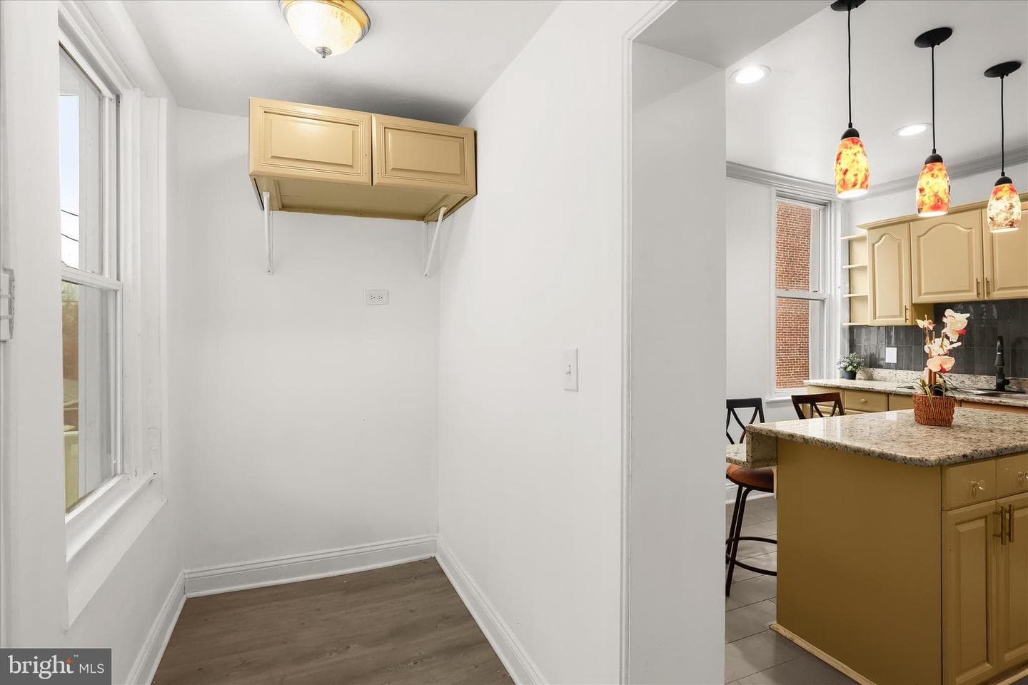 5019 Midwood Avenue photo 14