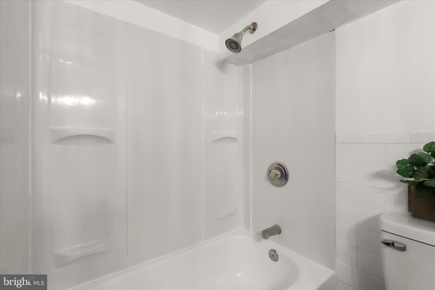 5019 Midwood Avenue photo 28