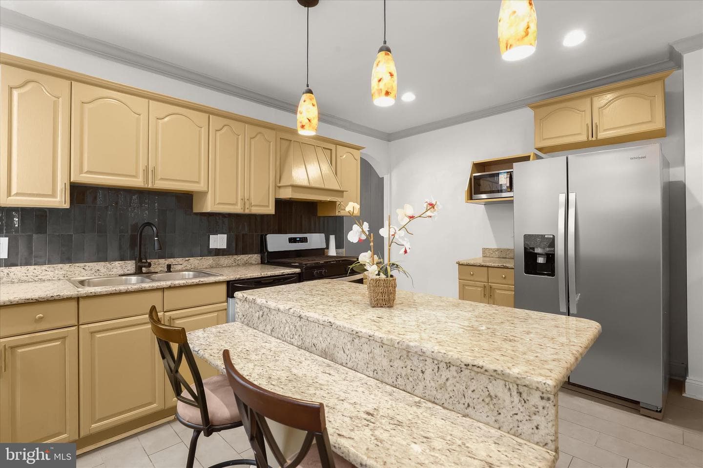 5019 Midwood Avenue photo 4