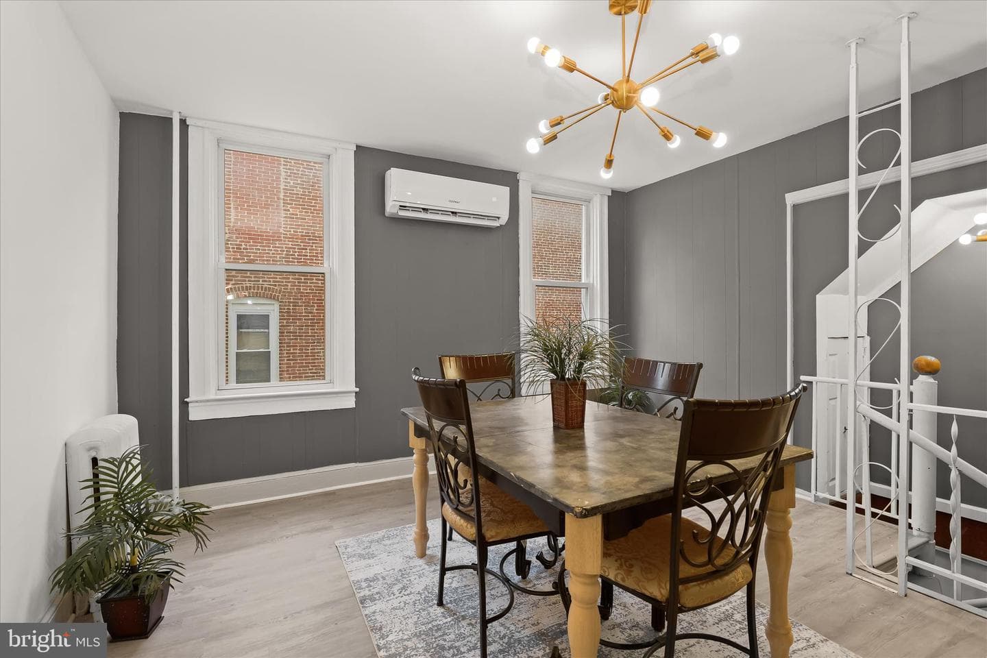 5019 Midwood Avenue photo 8