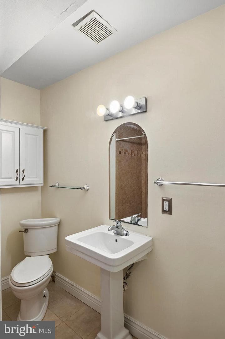 121 W Hamburg Street photo 20