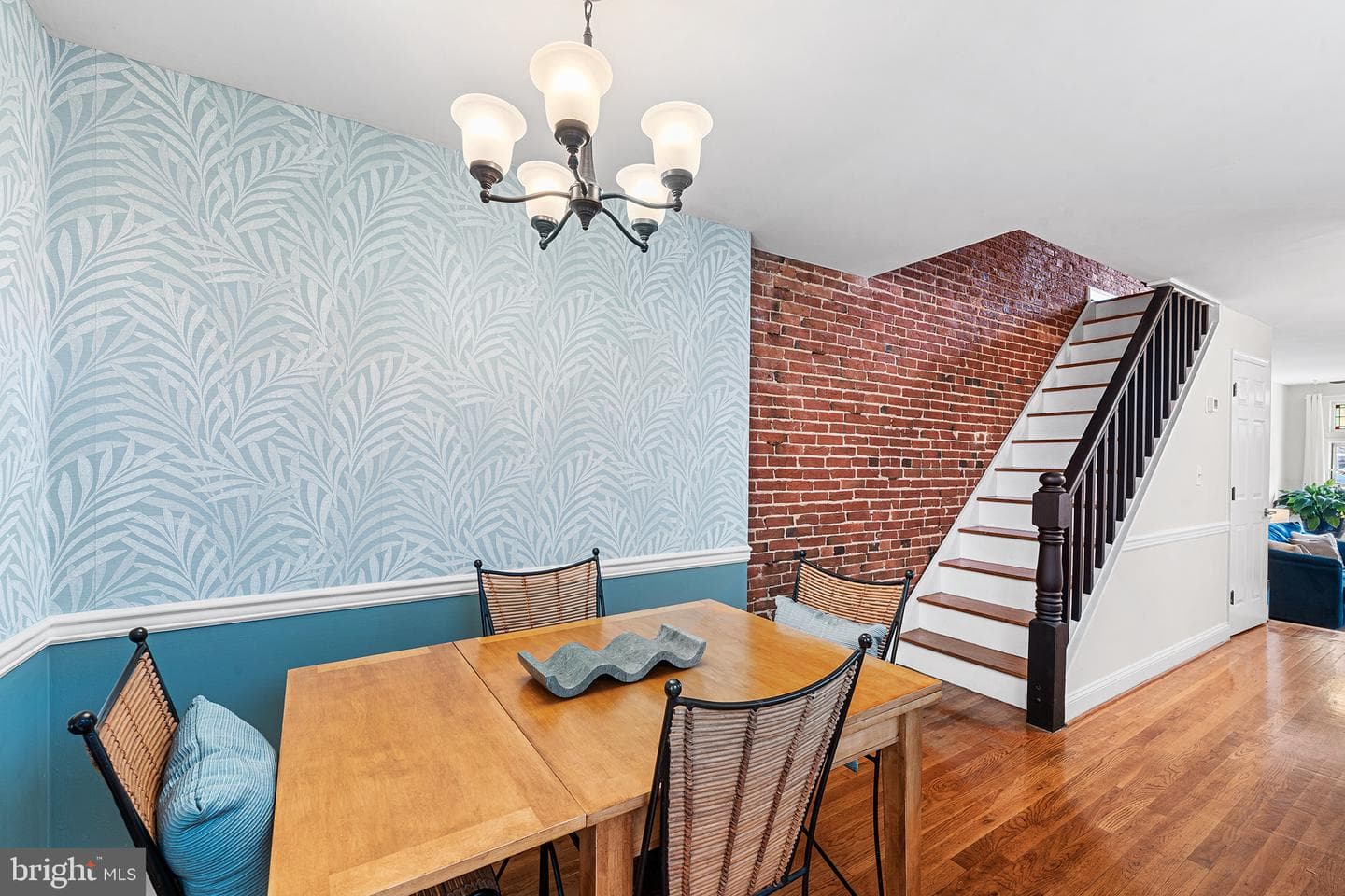 1838 Gough Street photo 10