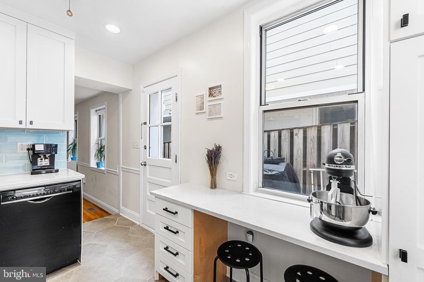 1838 Gough Street photo 13