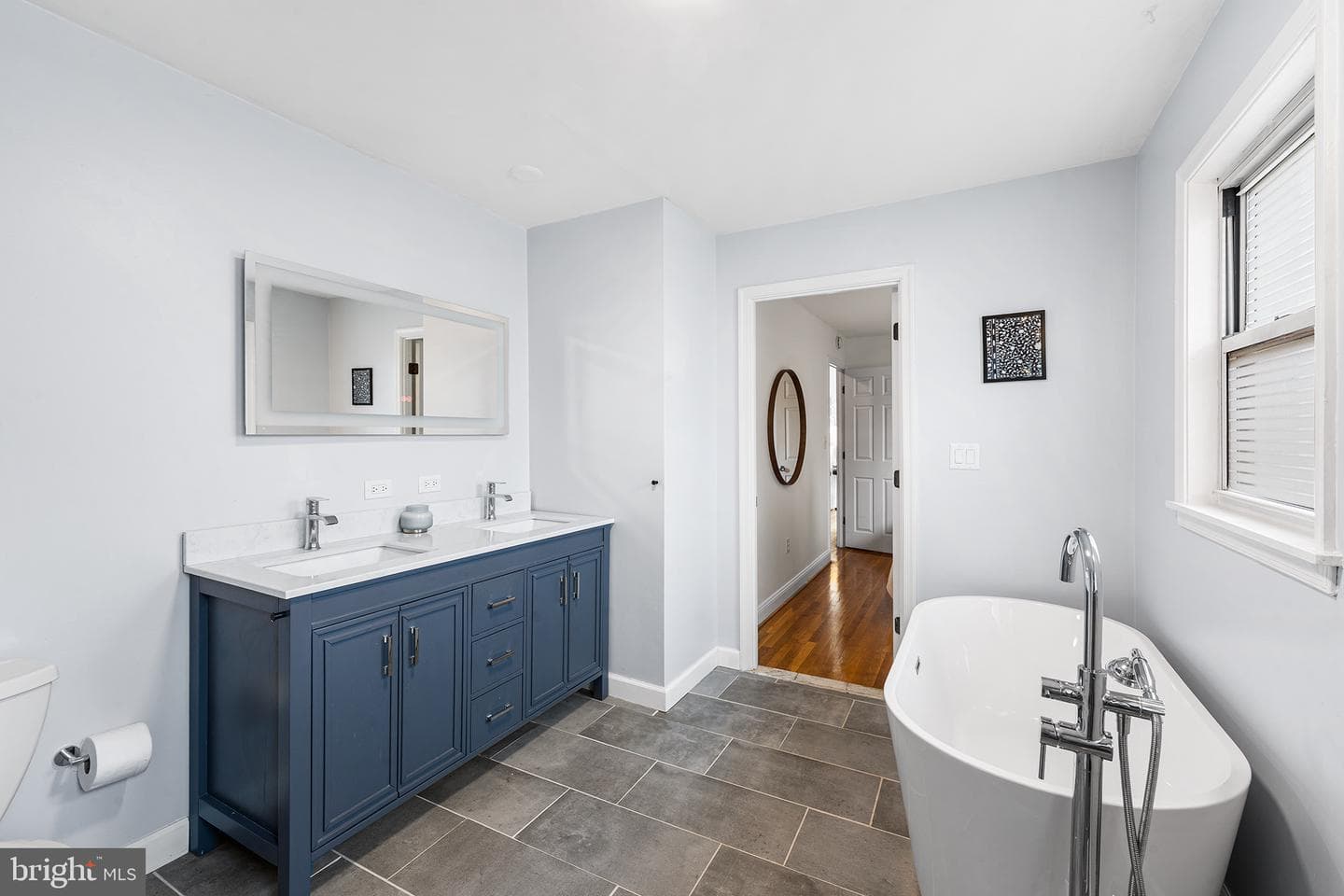 1838 Gough Street photo 19