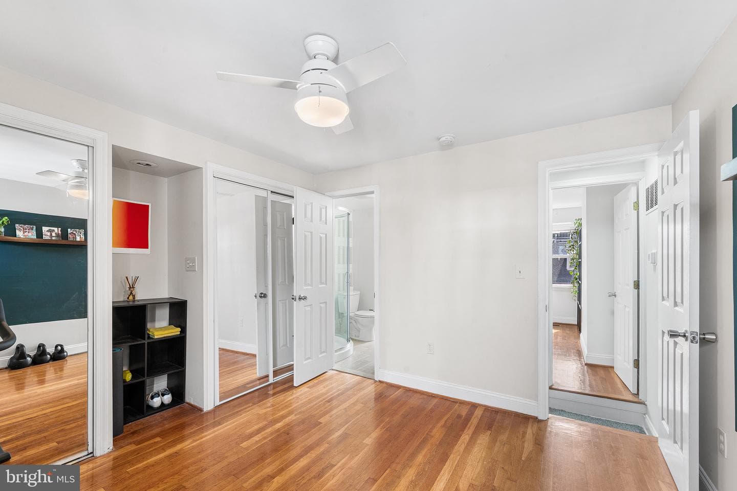 1838 Gough Street photo 26