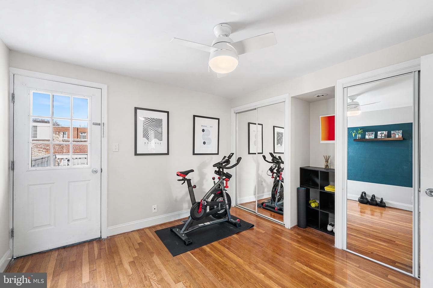 1838 Gough Street photo 28