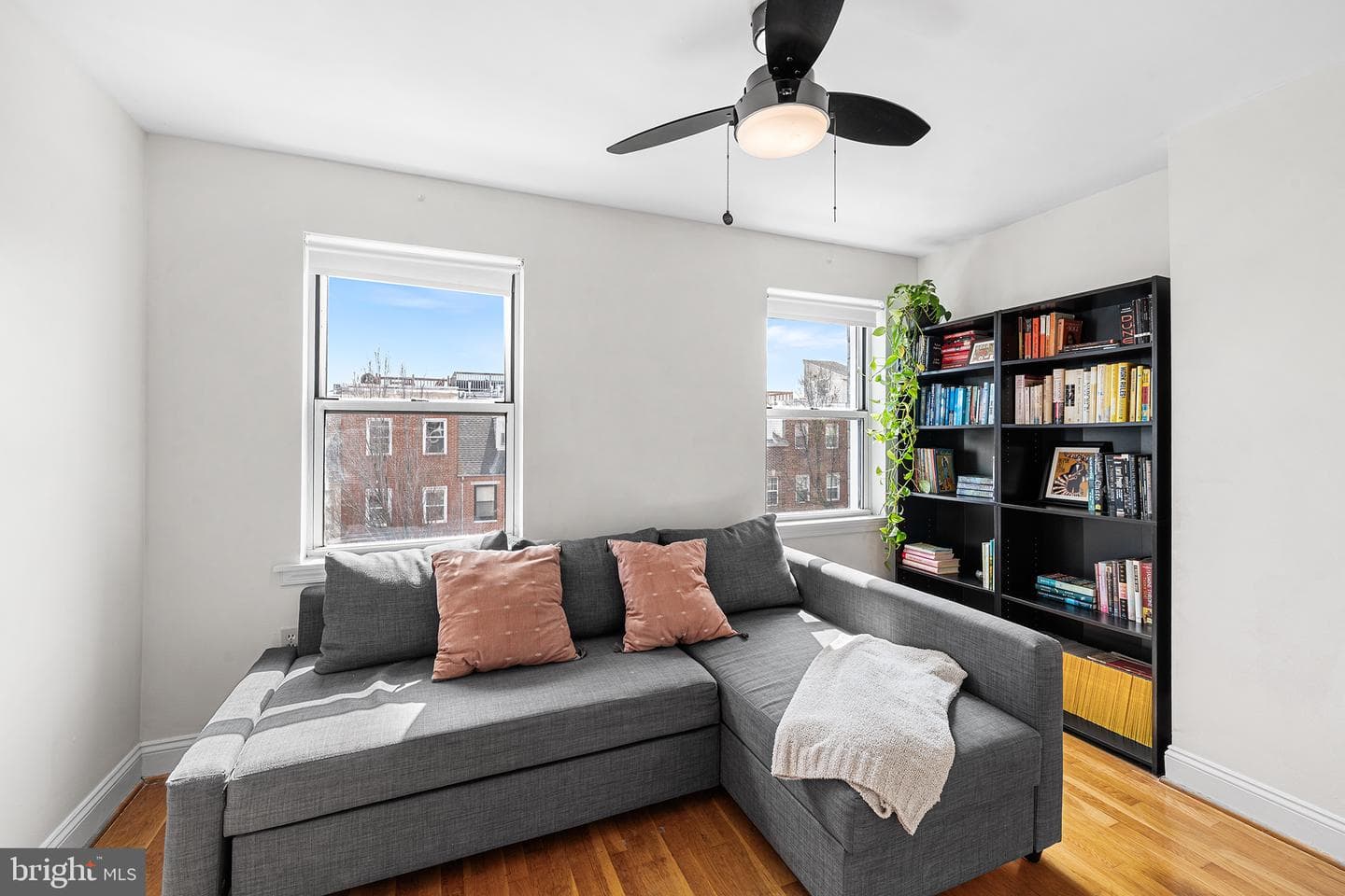 1838 Gough Street photo 30