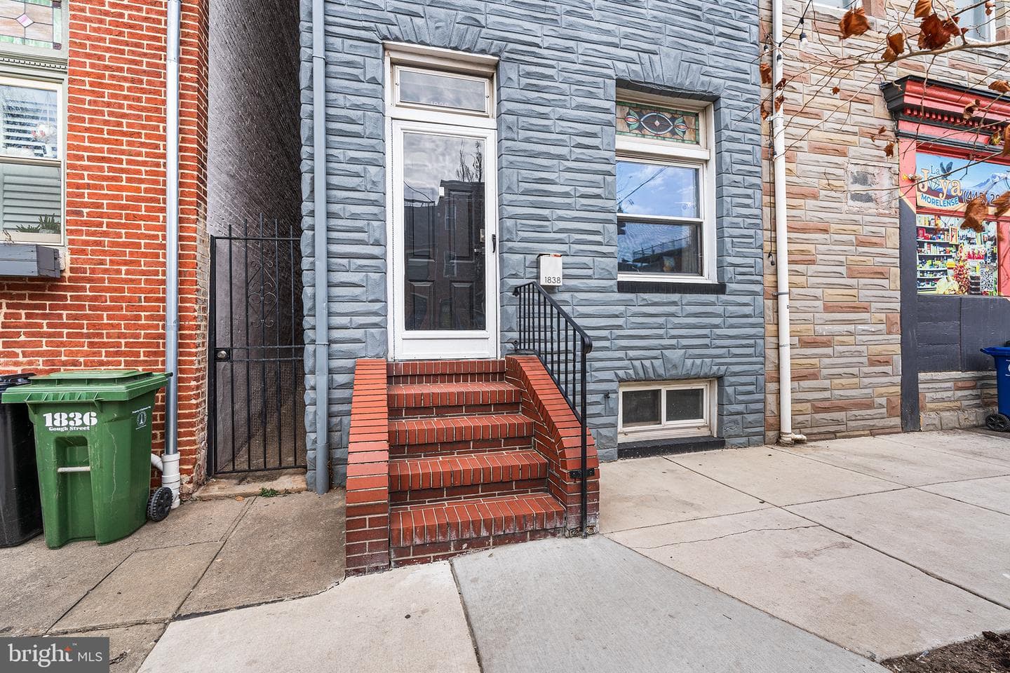 1838 Gough Street photo 40