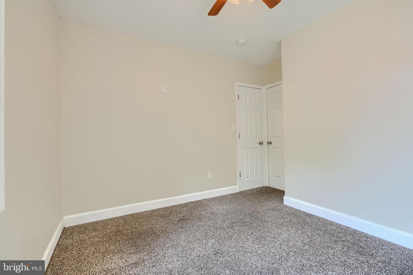 6110 Everall Avenue photo 16
