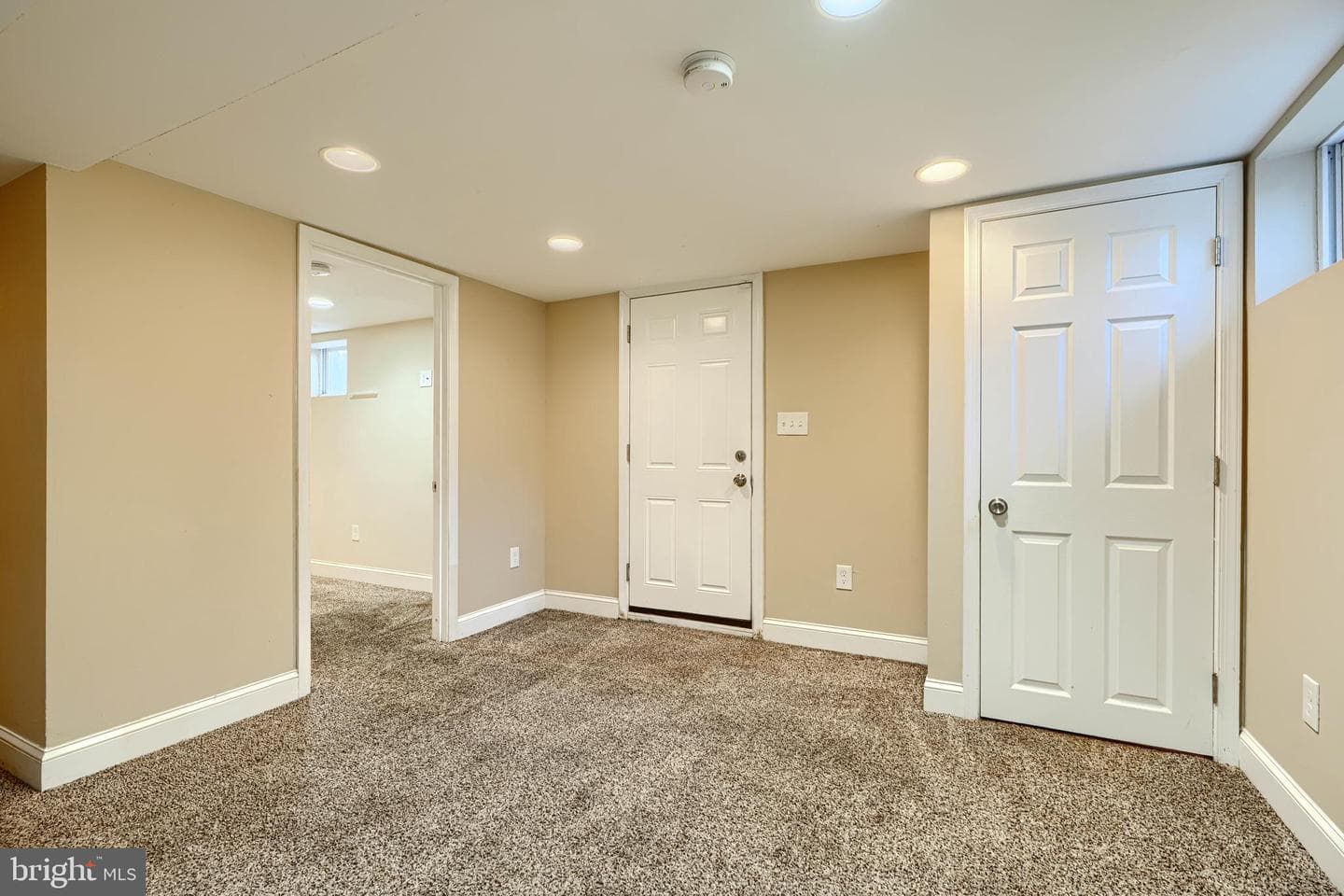6110 Everall Avenue photo 18