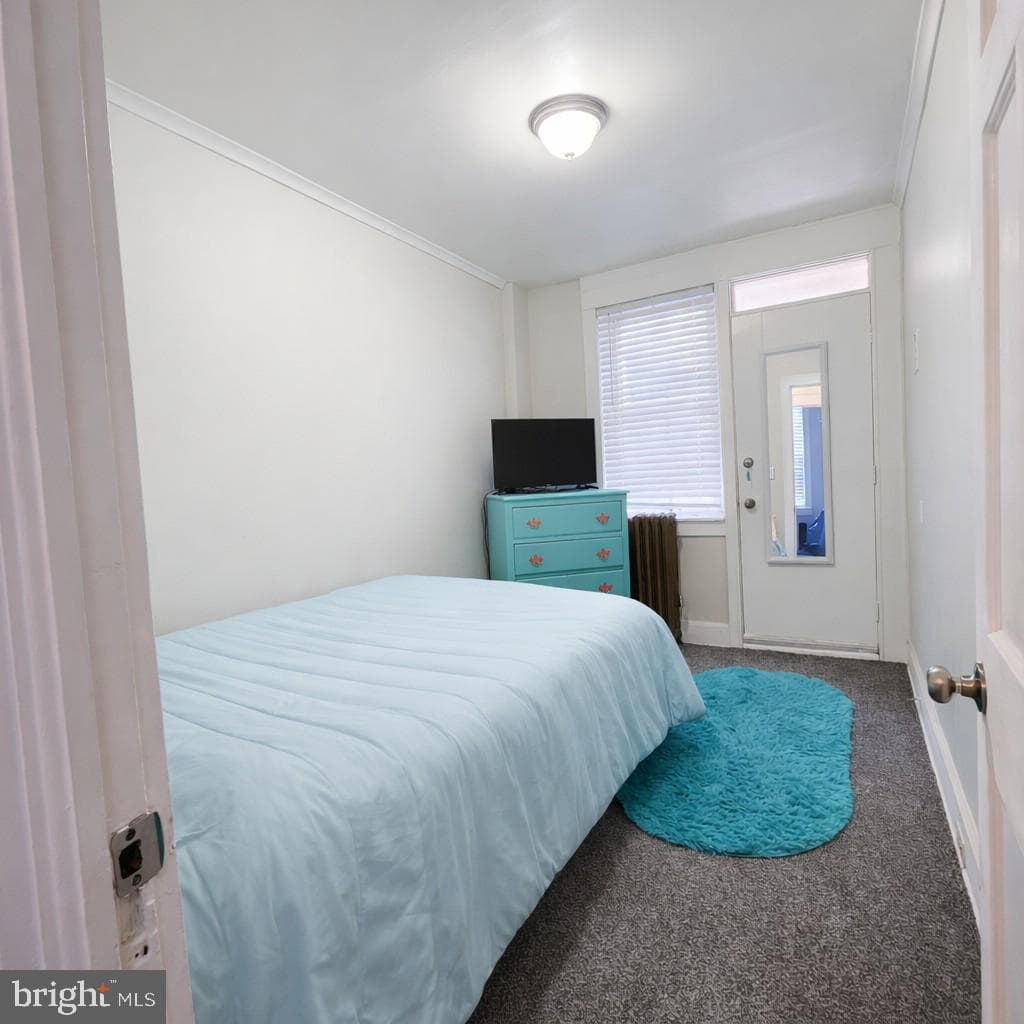 658 Dumbarton Avenue photo 16