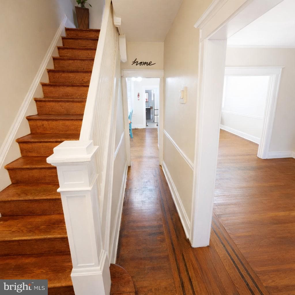 658 Dumbarton Avenue photo 5