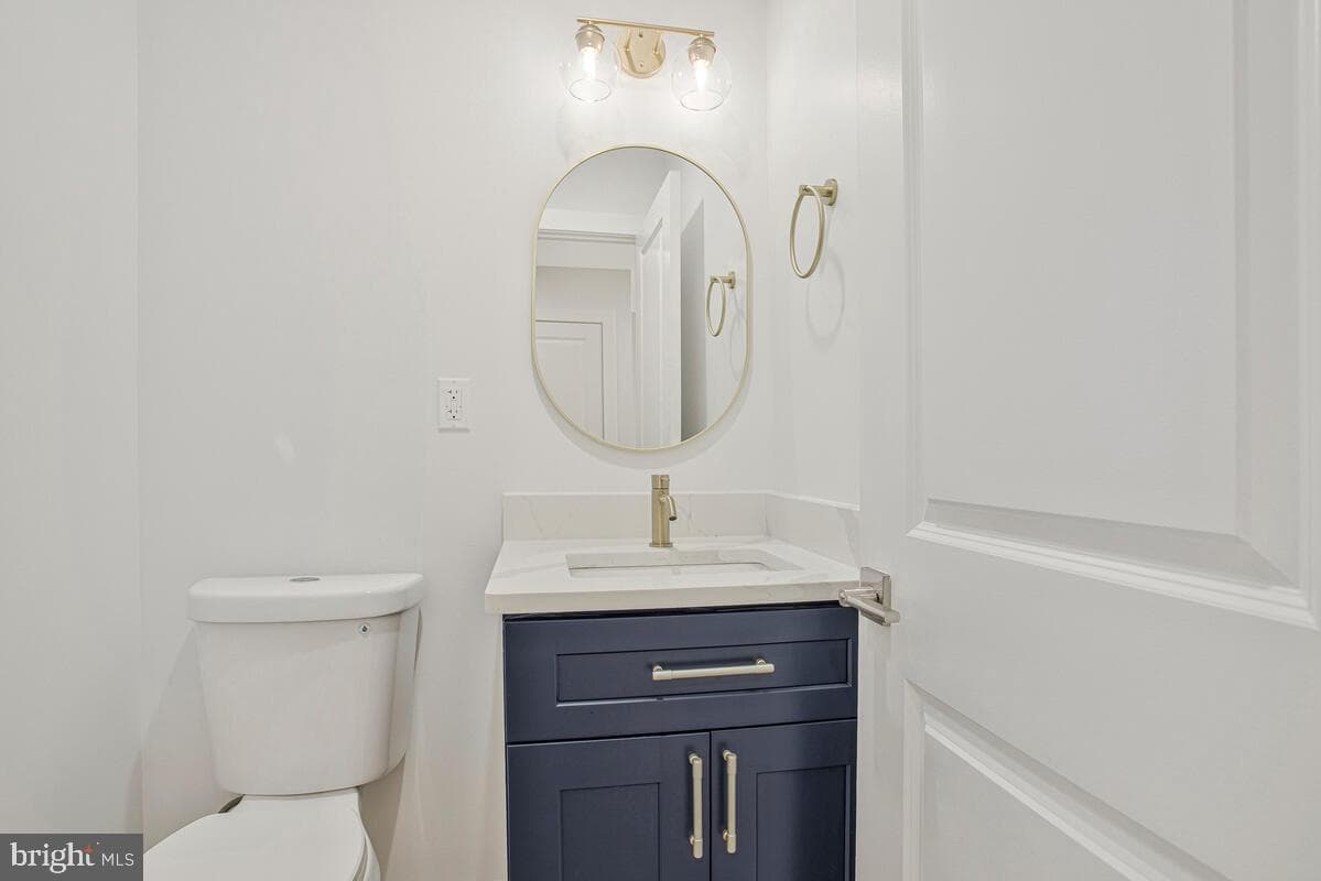 2258 Brookfield Avenue photo 10