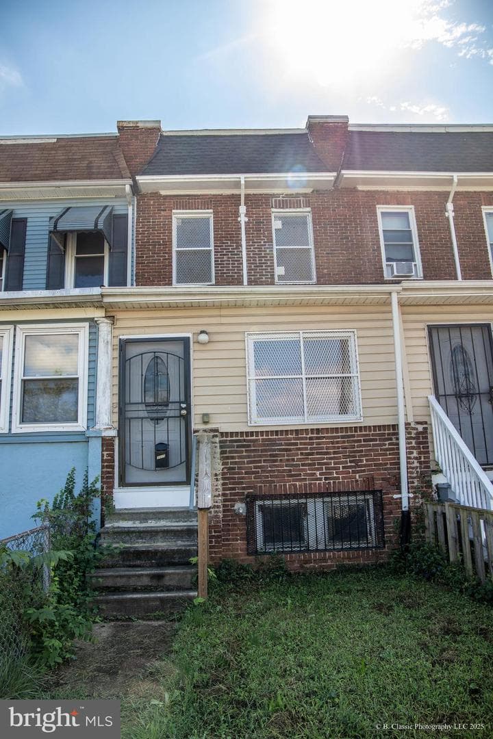 3035 W Belvedere Avenue photo 2