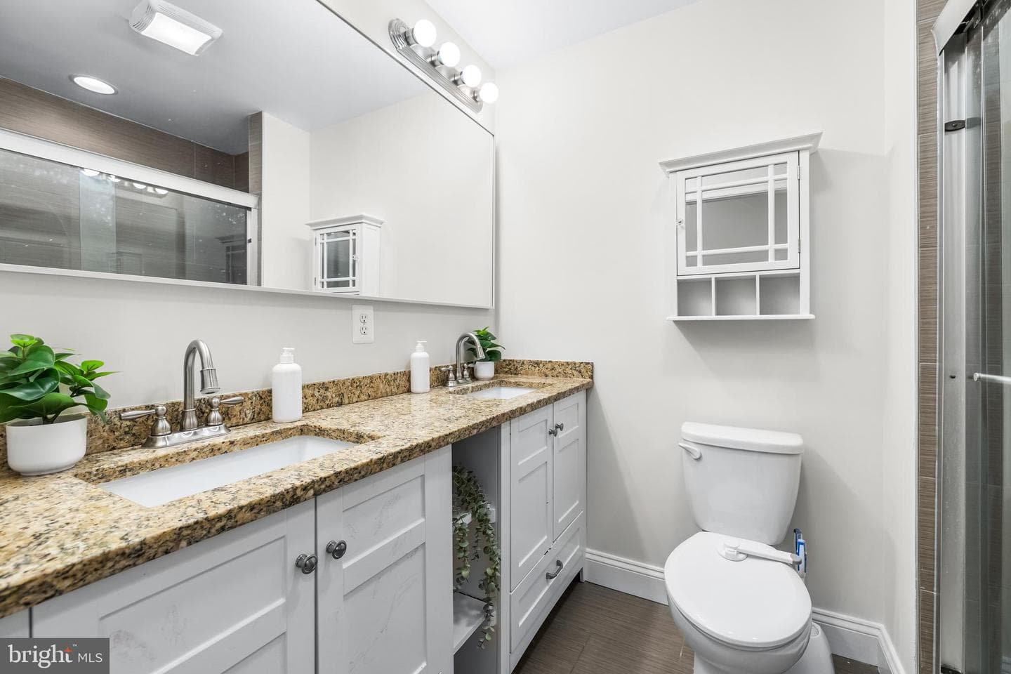 1322 S Hanover Street photo 23