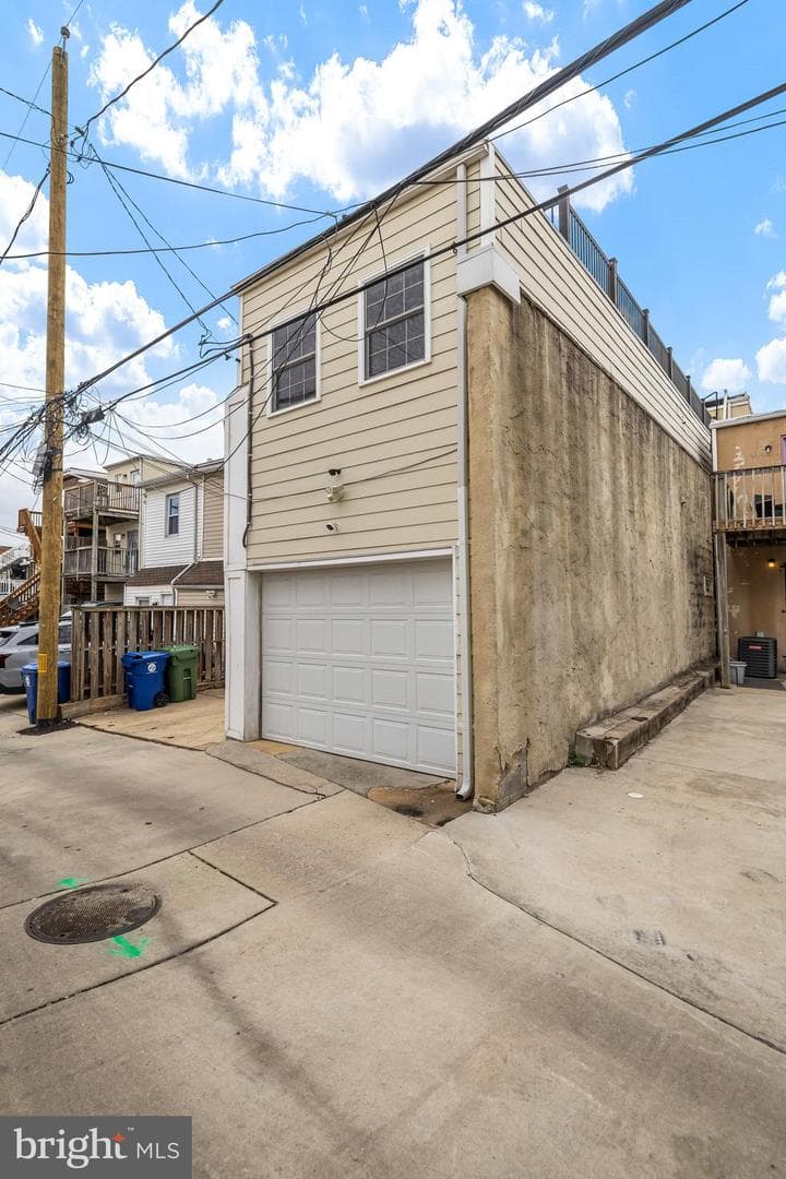 1322 S Hanover Street photo 43