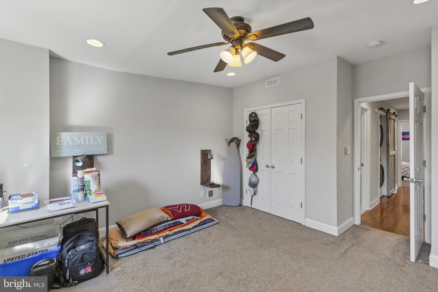 106 N Montford Avenue photo 18