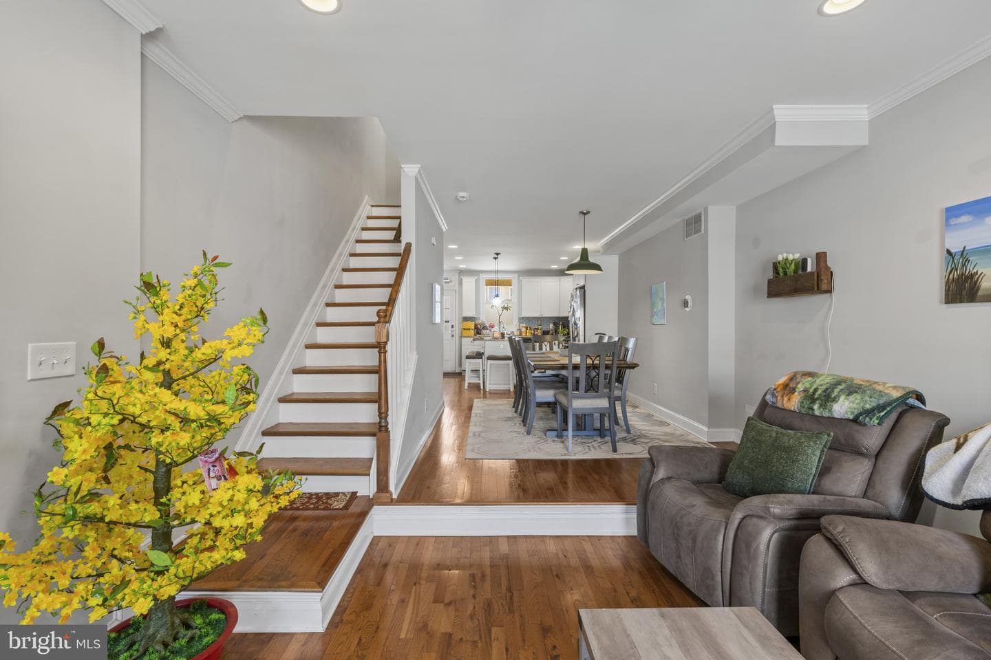 106 N Montford Avenue photo 3
