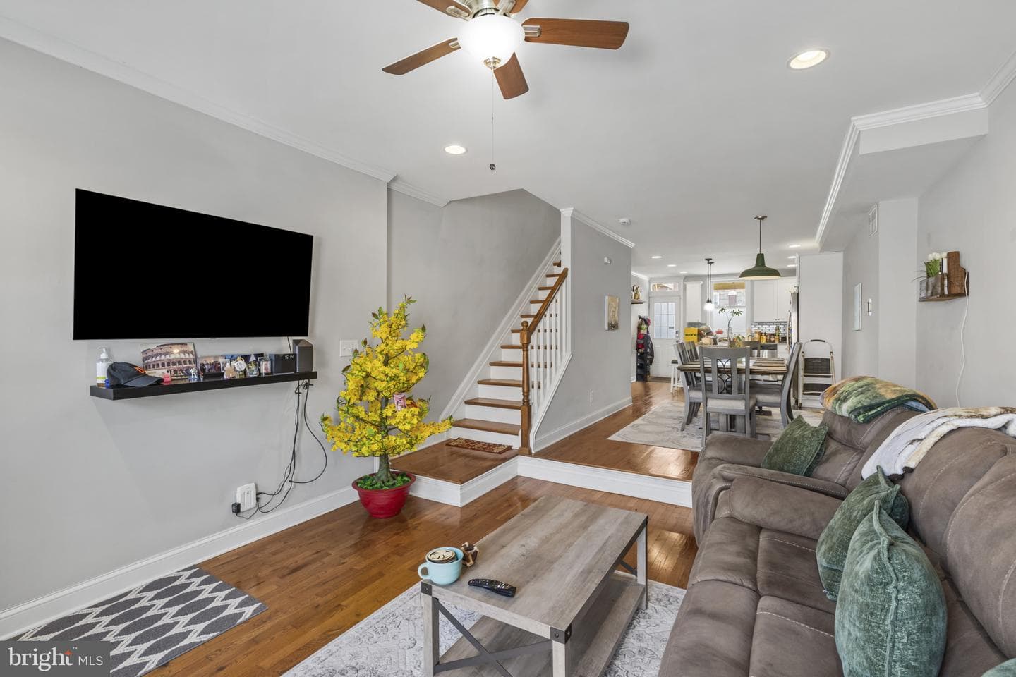 106 N Montford Avenue photo 4