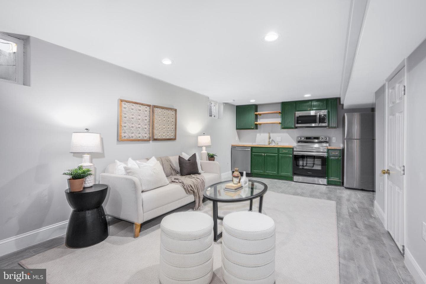 207 Saint Dunstans Road photo 26