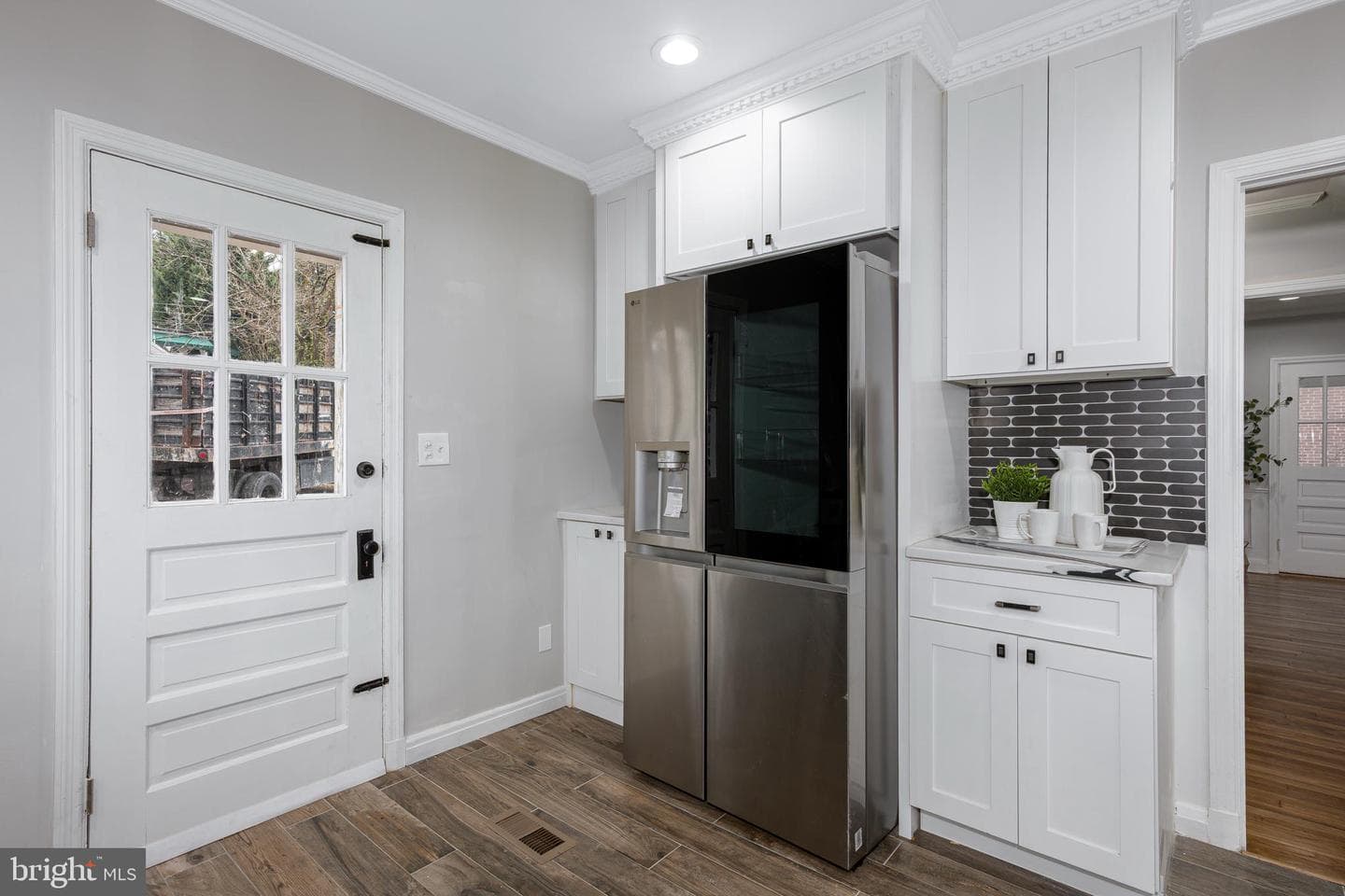 207 Saint Dunstans Road photo 6