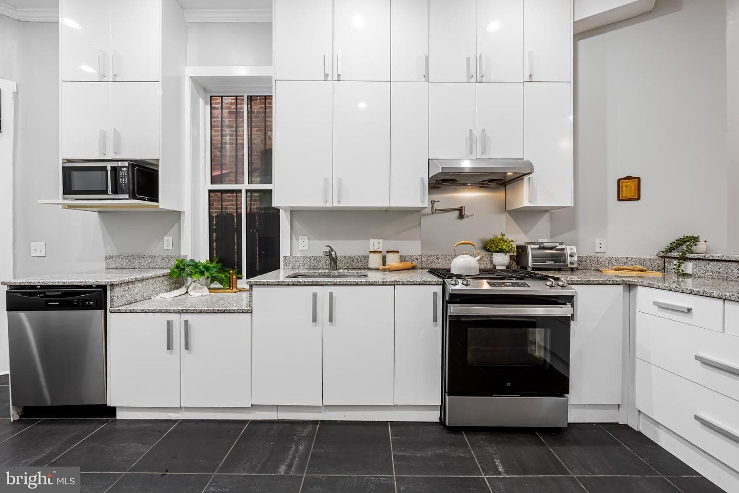 2339 Madison Avenue photo 10