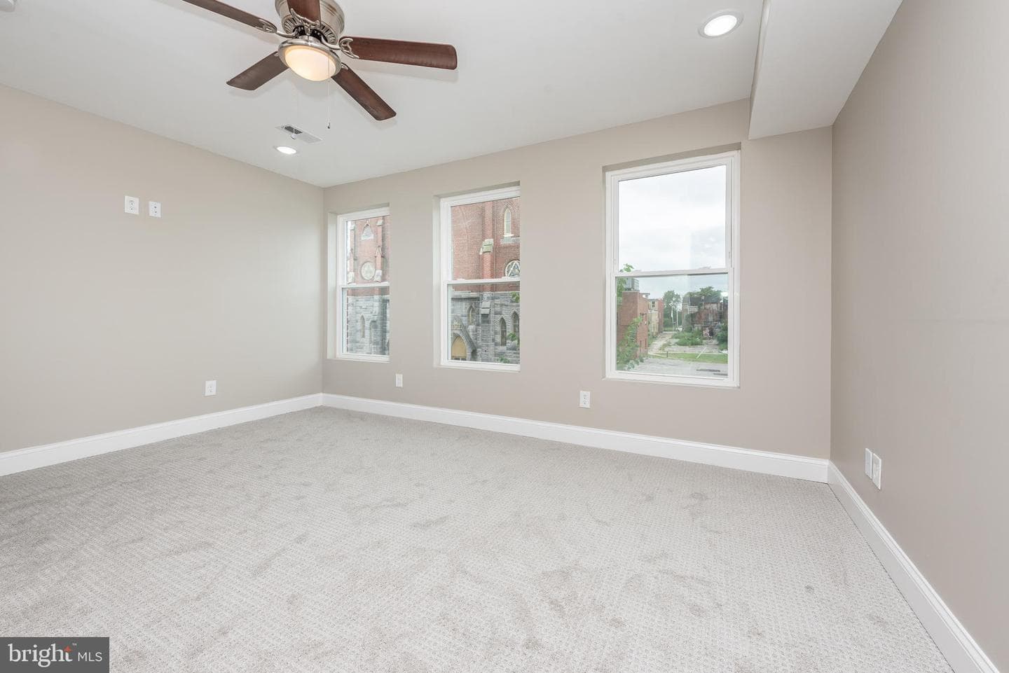 1068 W Fayette Street photo 13