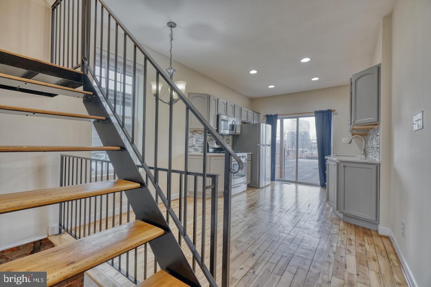 1754 Clarkson Street photo 18