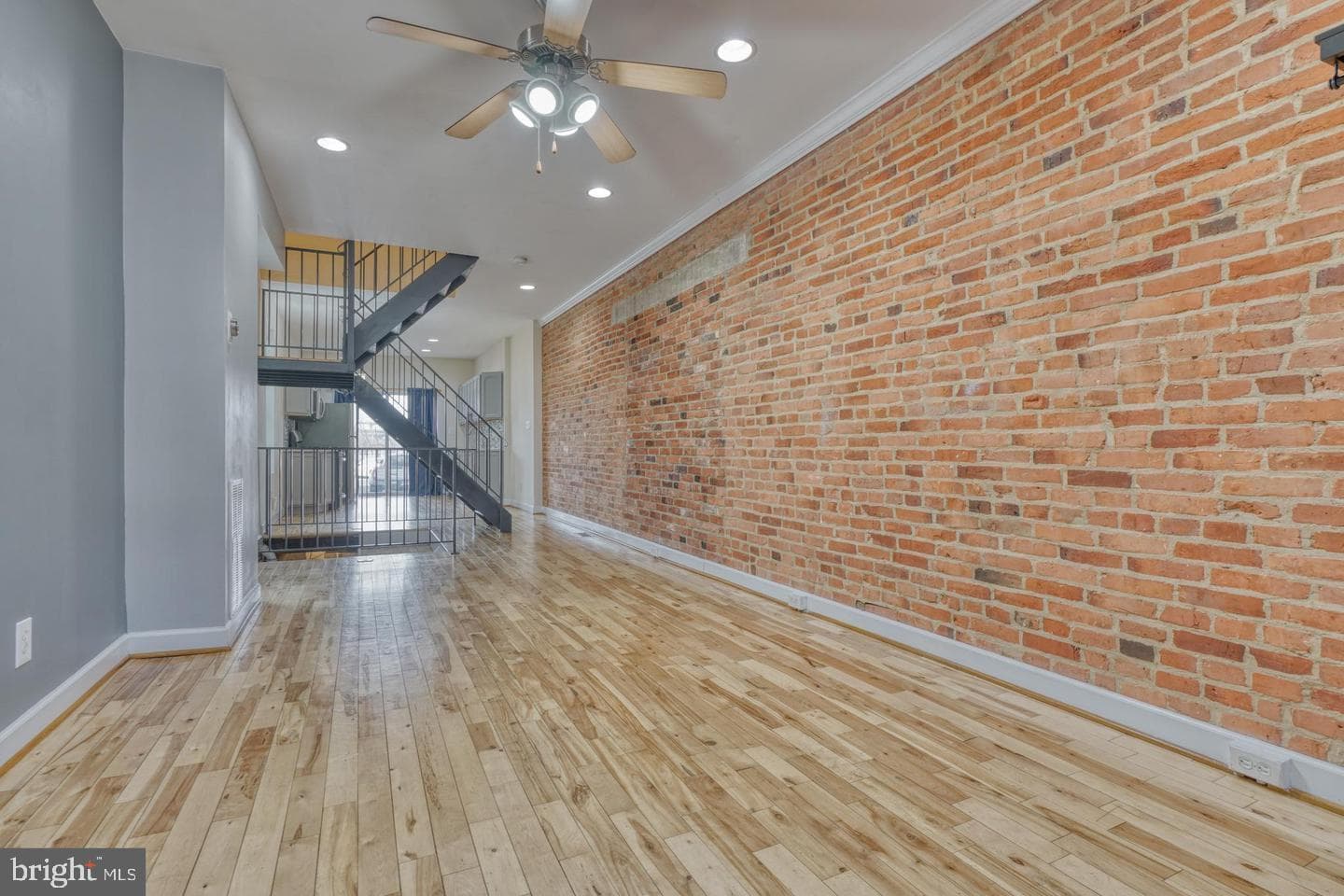 1754 Clarkson Street photo 6