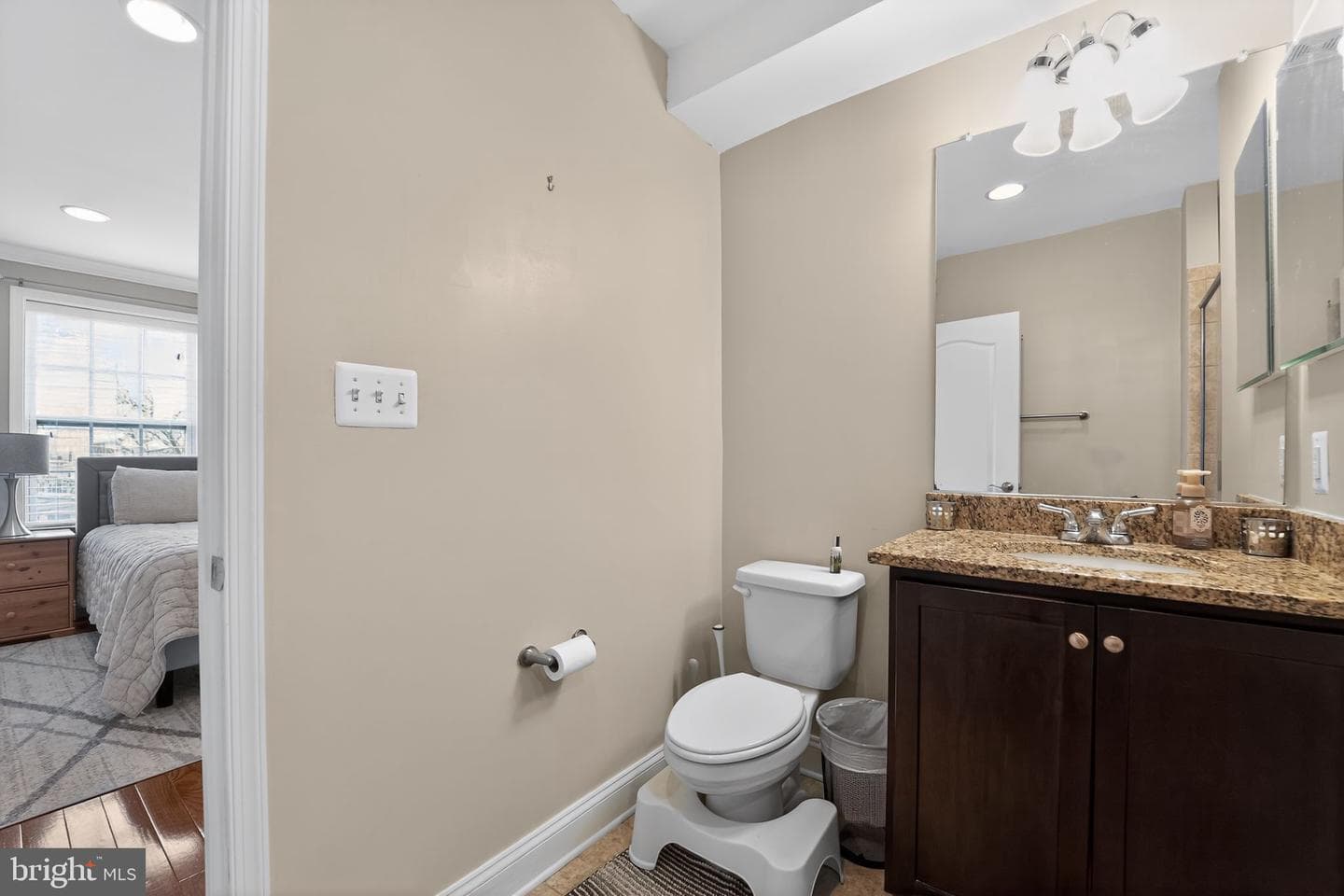 1522 Marshall Street photo 23