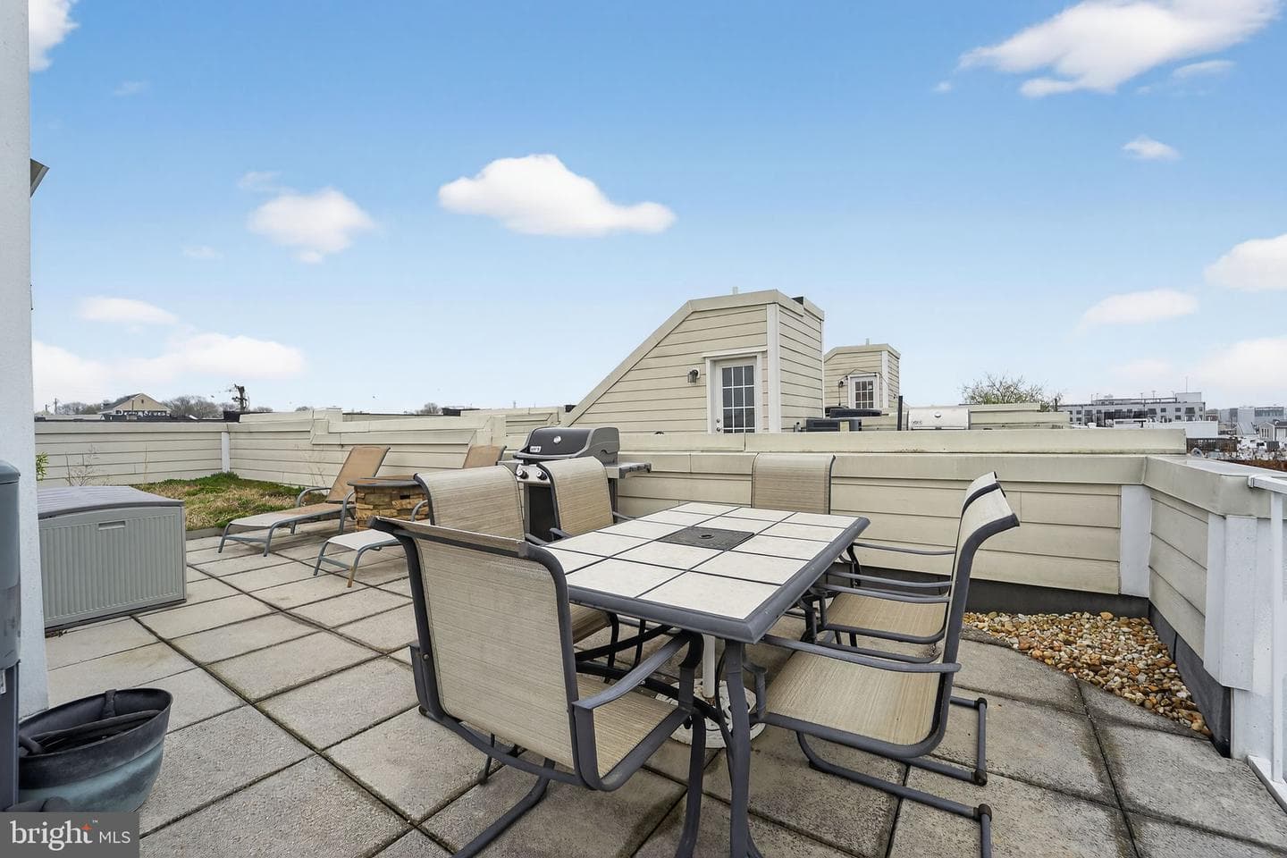 1522 Marshall Street photo 30
