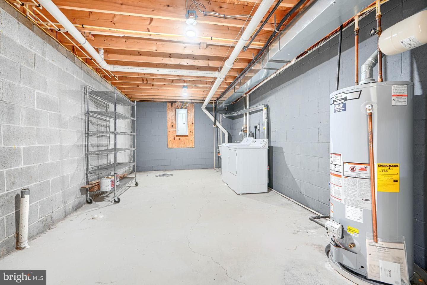 817 W Cross Street photo 29