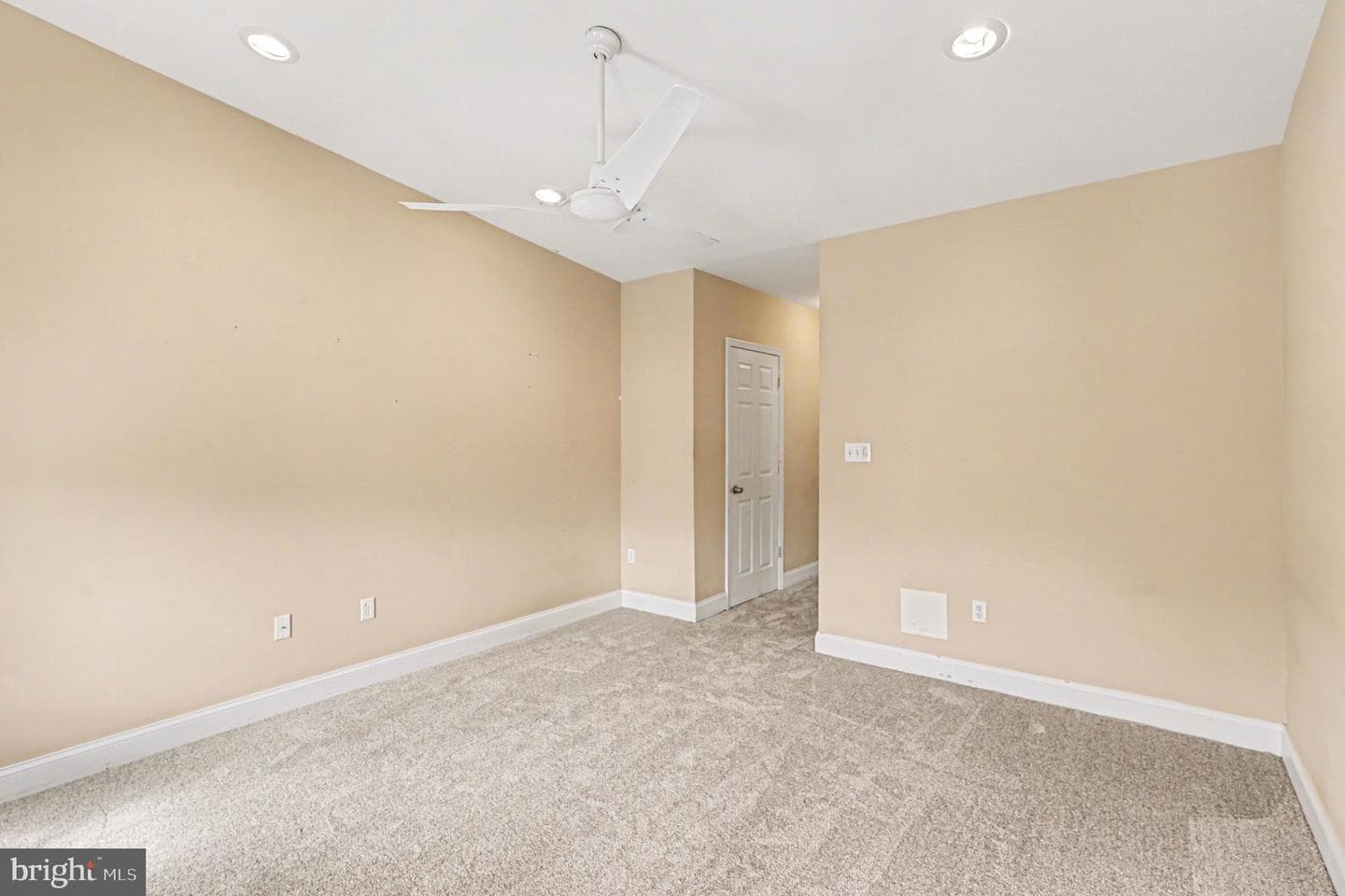 3820 Hudson Street photo 22